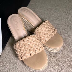 Women's Tan Woven Wedge Sandals 6.5